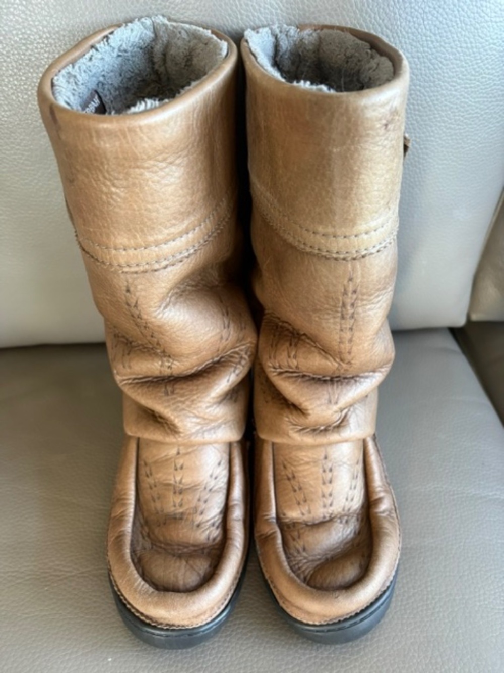 MANITOBAH Mukluks Women's L5 Gatherer full grain leather boots pewter lined